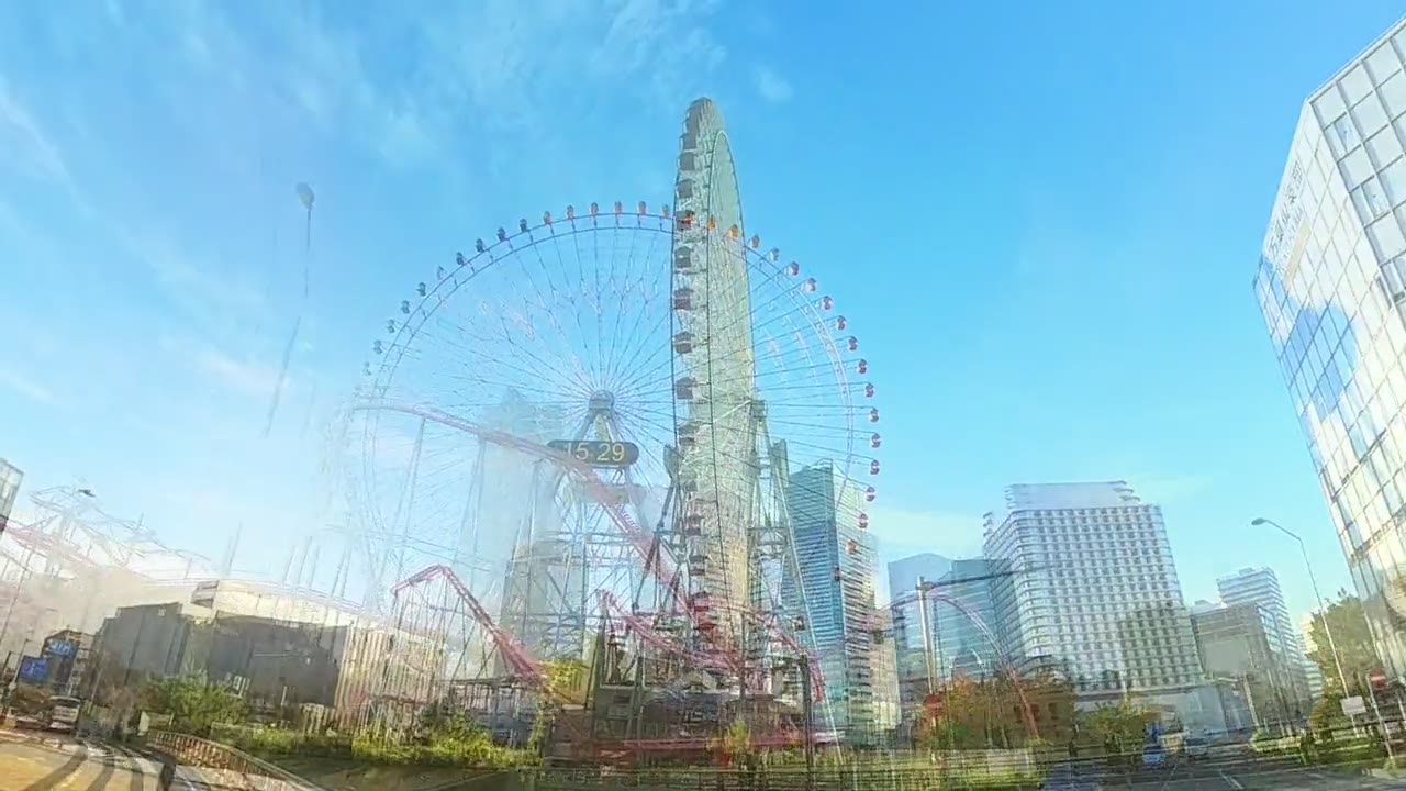 The Cosmo Clock 21 ferris wheel in Minato Mirai